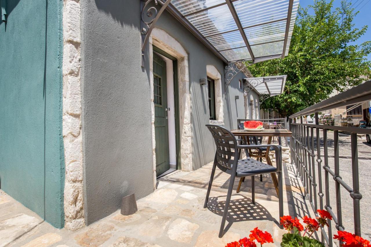 Oikos Daretsou Apartment Theologos  Exterior photo